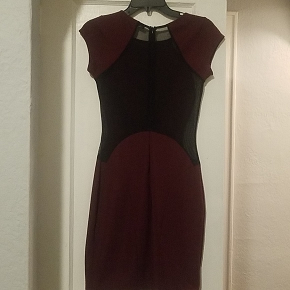 Guess  Burgundy and black  dress - Picture 4 of 4
